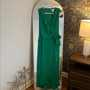 London Times Vibrant Green Maxi Dress